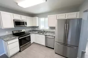 6702 E Scarlett St, Tucson, AZ 85710 - Photo 8