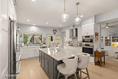 901 E Camino Corrida, Oro Valley, AZ 85704 - Photo 10
