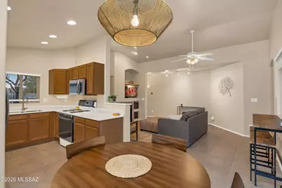 6085 N Panorama View Drive, Tucson, AZ 85704 - Photo 8