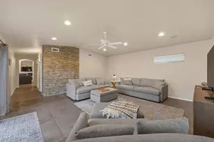 6085 N Panorama View Dr, Tucson, AZ 85704 - Photo 14