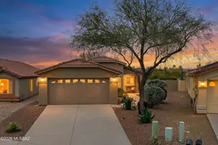 6085 N Panorama View Dr, Tucson, AZ 85704 - Photo 2