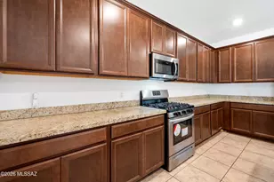 6265 S Desert Peak Dr, Tucson, AZ 85706 - Photo 18