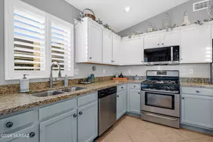 9908 E Shadow Glen Ct, Tucson, AZ 85748 - Photo 16