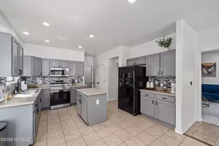 11132 W Coppertail Dr, Marana, AZ 85653 - Photo 4