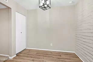 8300 N Mesquite Shadows Dr, Tucson, AZ 85704 - Photo 12