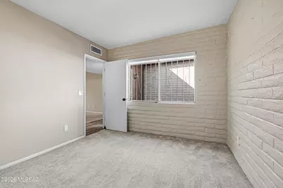 8300 N Mesquite Shadows Drive, Tucson, AZ 85704 - Photo 16