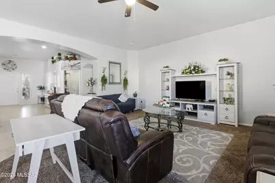 8286 W Calle Sancho Panza, Tucson, AZ 85757 - Photo 10