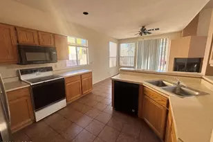 2570 N Dos Hombres Dr, Tucson, AZ 85715 - Photo 6