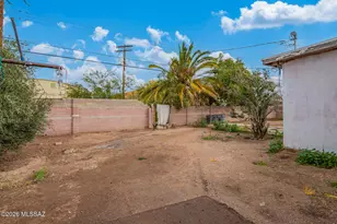 4833 E 23rd St, Tucson, AZ 85711 - Photo 10
