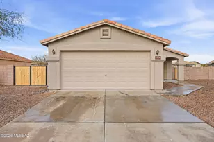 5556 S Desert Redbud Dr, Tucson, AZ 85757 - Photo 2