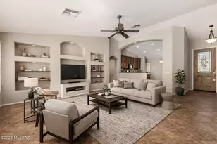 1860 E Purple Martin Ln, Green Valley, AZ 85614 - Photo 8