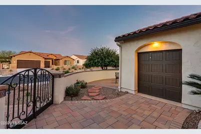2272 E Madera Plateau Drive, Green Valley, AZ 85614 - Photo 4