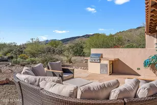 5275 N Ridge Spring Pl, Tucson, AZ 85749 - Photo 2