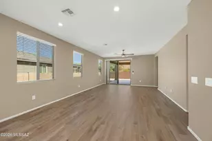 10185 S Rolling Water Dr, Vail, AZ 85641 - Photo 8