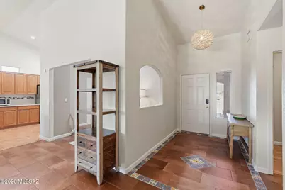 821 N Silverleaf Oak Place, Tucson, AZ 85710 - Photo 4