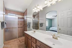 821 N Silverleaf Oak Pl, Tucson, AZ 85710 - Photo 26