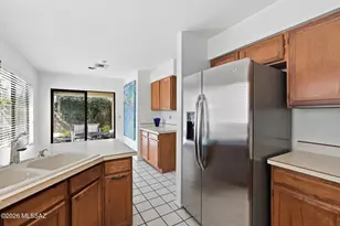 5172 Woodspring Dr, Tucson, AZ 85712 - Photo 10