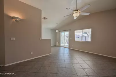 8685 S Desert Dove Drive, Tucson, AZ 85747 - Photo 14