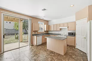 93 W Camino Presidio Quemado, Sahuarita, AZ 85629 - Photo 14