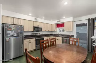 744 E Adams St, Tucson, AZ 85719 - Photo 8