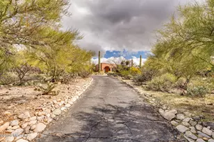 6520 N Camino Libby, Tucson, AZ 85718 - Photo 2