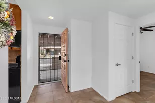 8110 E Daniella Cir, Tucson, AZ 85715 - Photo 4
