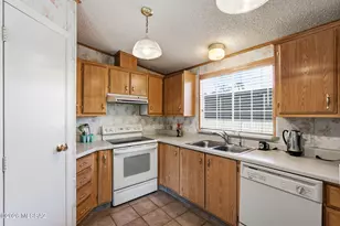 266 W Pinon Dr, Green Valley, AZ 85614 - Photo 14