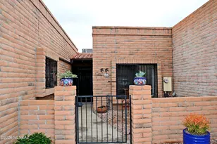 8589 N Candlewood Loop, Tucson, AZ 85704 - Photo 2