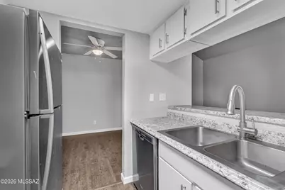 1620 N Wilmot Road #UNIT F231, Tucson, AZ 85712 - Photo 8