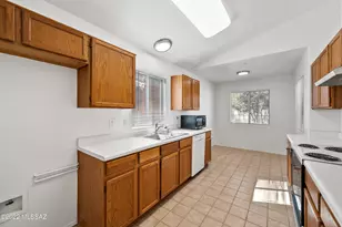 8080 N Tackroom Ln, Tucson, AZ 85741 - Photo 4