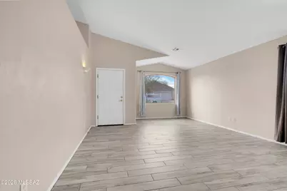 8698 N Joanna Drive, Tucson, AZ 85742 - Photo 6