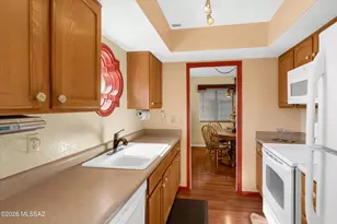 8427 E Foursome Ln, Tucson, AZ 85710 - Photo 14