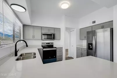 11864 N Copper Butte Drive, Oro Valley, AZ 85737 - Photo 10