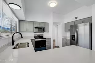 11864 N Copper Butte Dr, Oro Valley, AZ 85737 - Photo 10