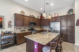 2209 E Bluejay Bluff Ln, Green Valley, AZ 85614 - Photo 18