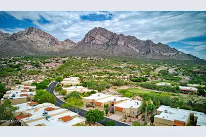 1184 E Camino Diestro, Oro Valley, AZ 85704 - Photo 6