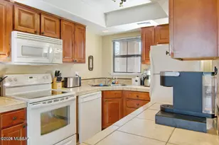 6651 N Campbell Ave, Tucson, AZ 85718 - Photo 12