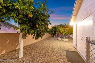 8647 E Louhelen Way, Tucson, AZ 85747 - Photo 34