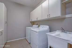 38676 S Running Roses Ln, Tucson, AZ 85739 - Photo 32