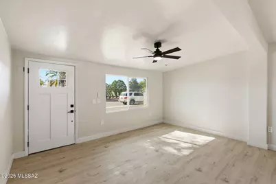 4221 E 31st Street, Tucson, AZ 85711 - Photo 8