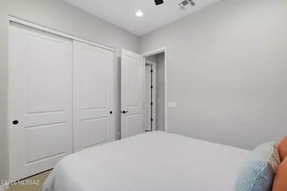 795 E Romsdalen Road, Oro Valley, AZ 85755 - Photo 18