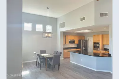 8069 N Painted Feather Drive, Tucson, AZ 85743 - Photo 2