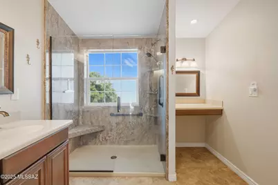 5000 E Grant Road #203, Tucson, AZ 85712 - Photo 2