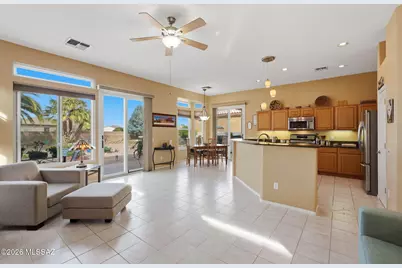 302 W Continental Vista Place, Green Valley, AZ 85614 - Photo 10