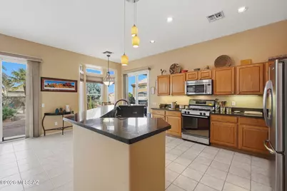 302 W Continental Vista Place, Green Valley, AZ 85614 - Photo 14