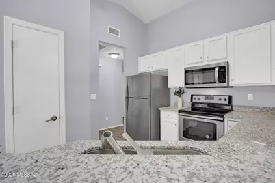 7757 S Precious Opal Drive, Tucson, AZ 85747 - Photo 14