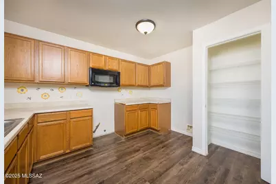 8296 W Redshank Drive, Tucson, AZ 85757 - Photo 2