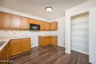 8296 W Redshank Dr, Tucson, AZ 85757 - Photo 2