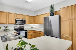 8584 S Magellan Dr, Tucson, AZ 85756 - Photo 10