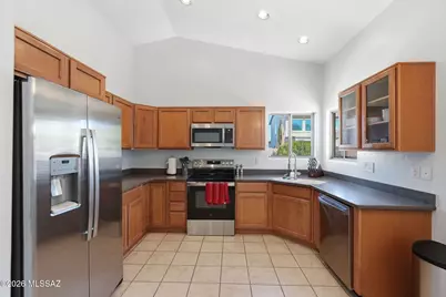 11092 W Coppertail Drive, Marana, AZ 85653 - Photo 4